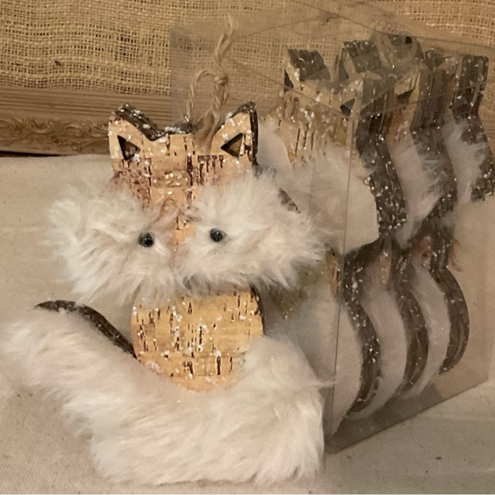 Fox Ornaments with White Fur